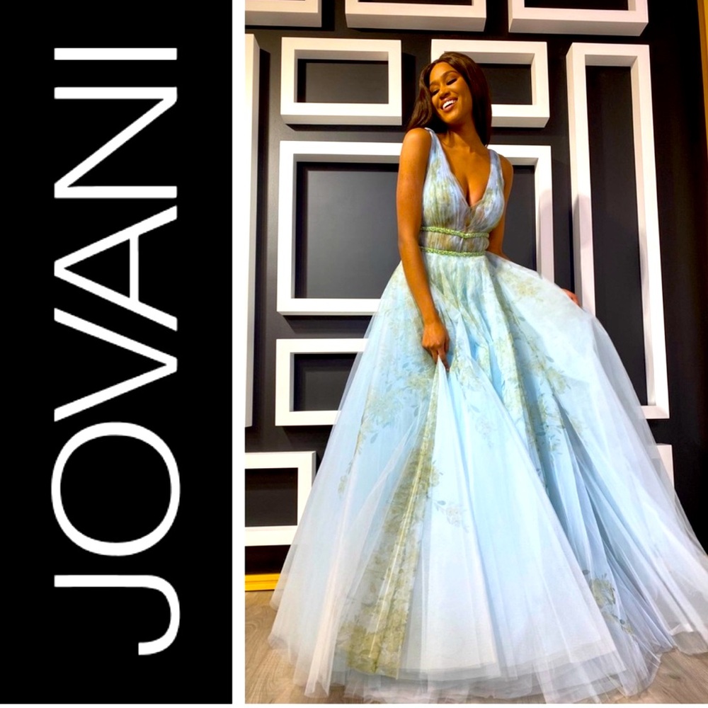 BNWT Jovani 1125 Plunging Neckline Printed Evening Dress Prom Gown